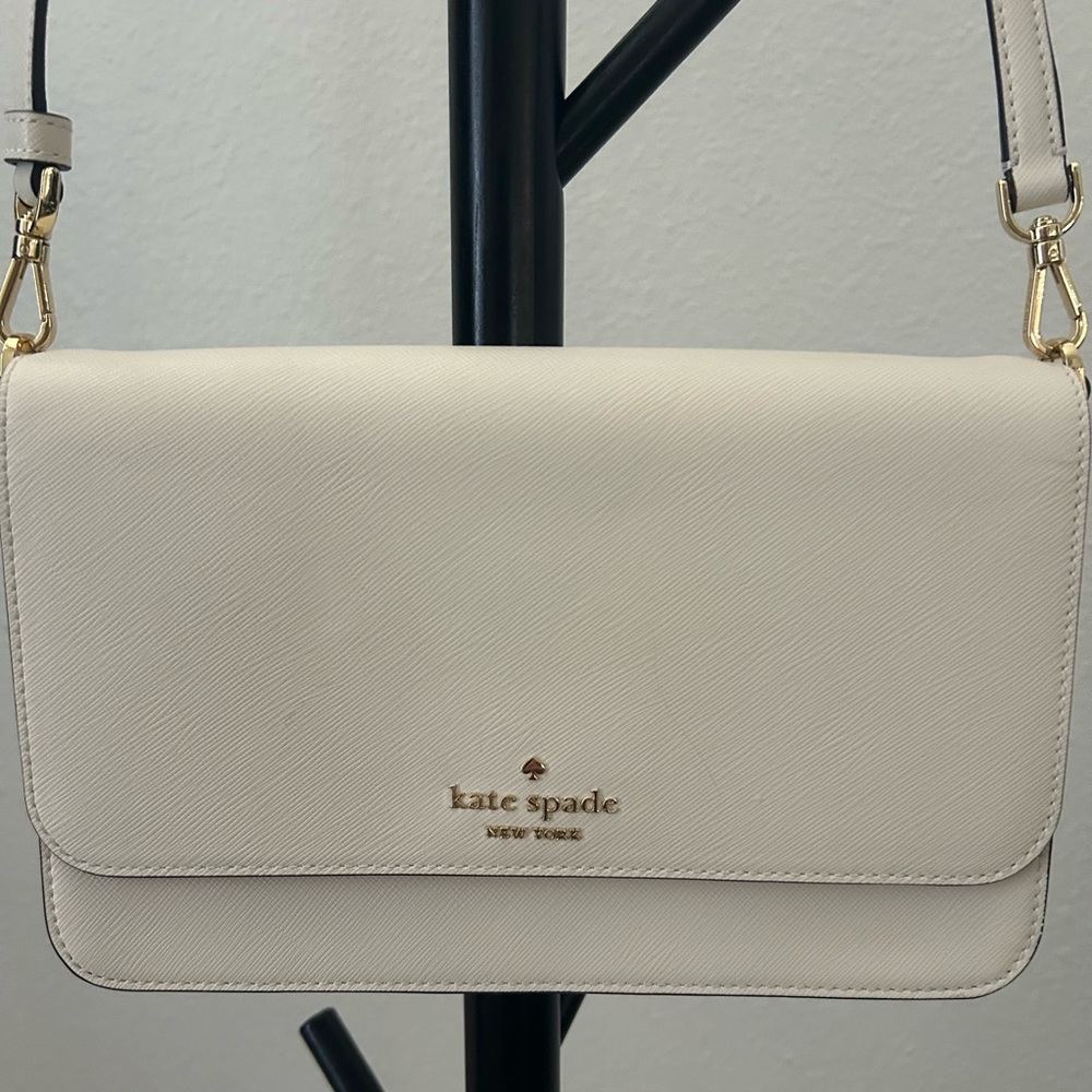 SOLD‼️ Kate Spade Cream  Crossbody Bag